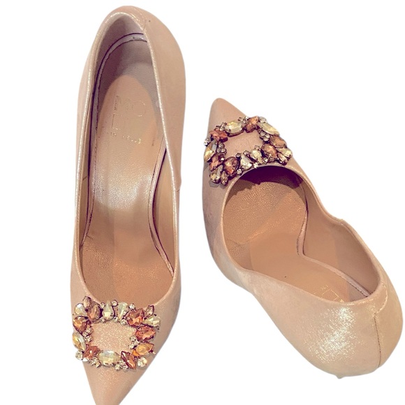 High heels. Dressy jeweled embellished   Brides maid. Night out. Evening. - Picture 3 of 11